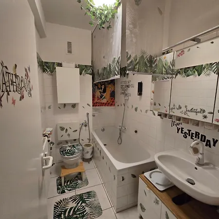 Zentrales Naehe Dom 5 Haltestellen Bis Koelnmesse Appartement