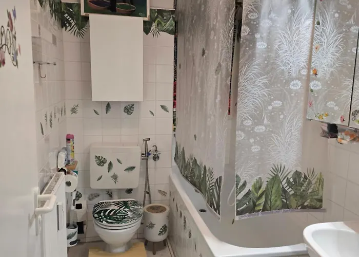 Zentrales Naehe Dom 5 Haltestellen Bis Koelnmesse Κολωνία