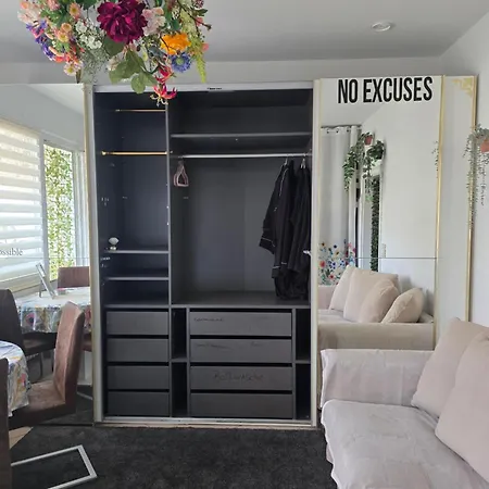 Zentrales Nähe Dom 5 Haltestellen Bis Kölnmesse Apartment