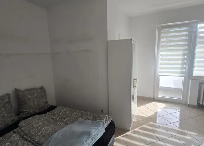 Apartment Zentrales Nähe Dom 5 Haltestellen Bis Kölnmesse Köln