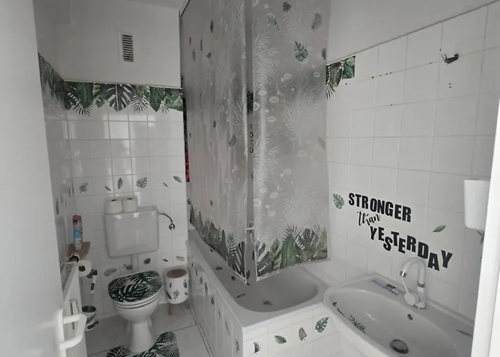 Zentrales Nähe Dom 5 Haltestellen Bis Kölnmesse Köln